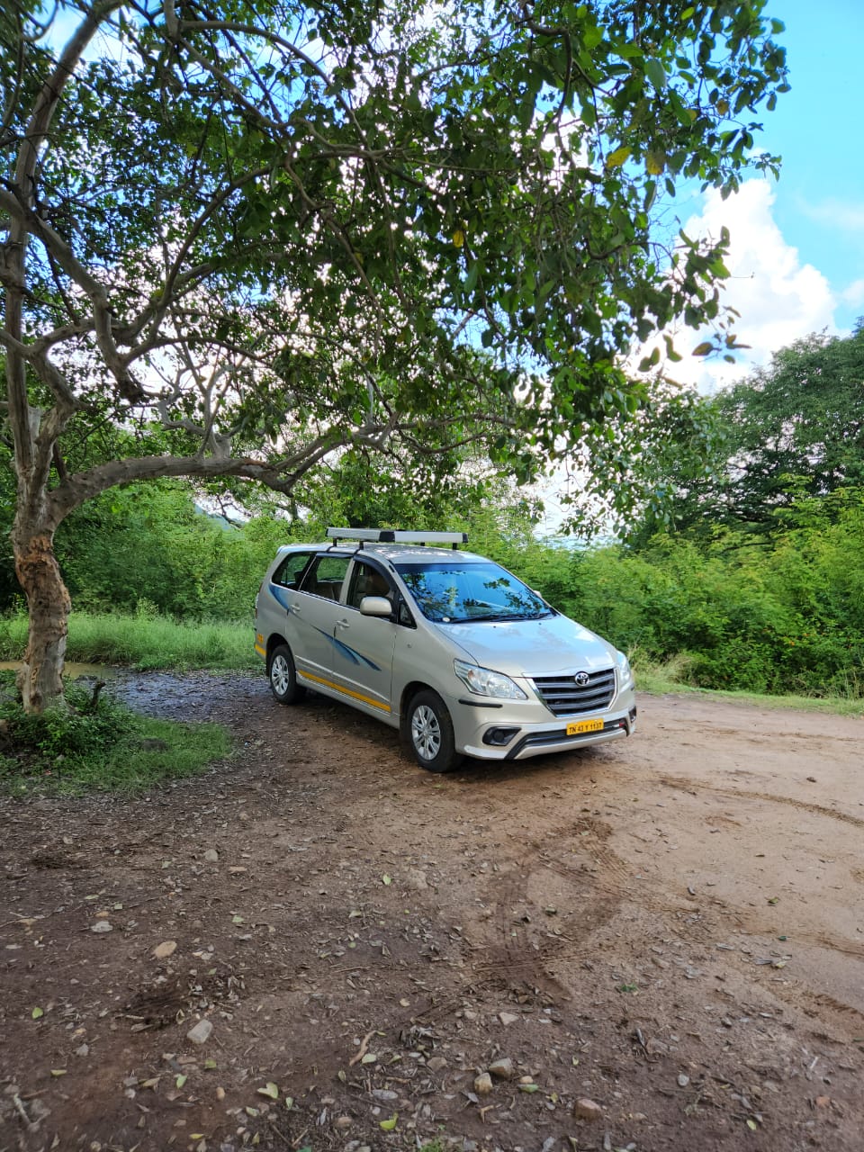 ooty innova taxi service 